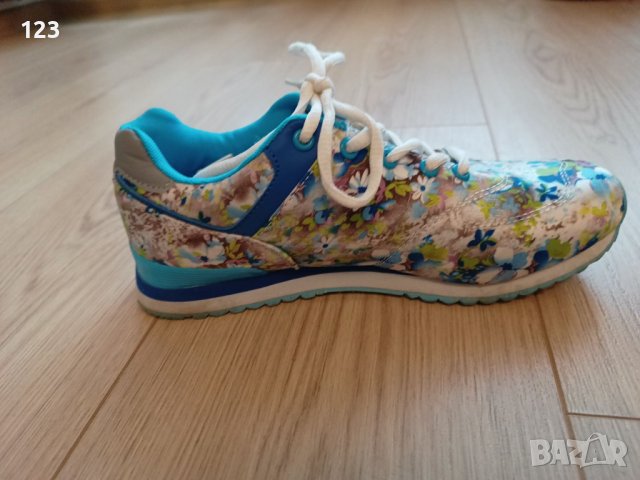 Маратонки 37 номер, на цветя, снимка 3 - Маратонки - 39812669