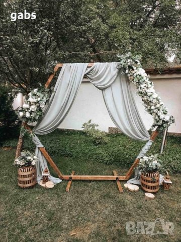 Дървени бохо сватбени арки под наем