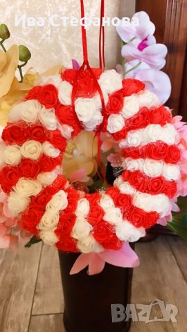 Венц от рози романтичен  подарък Баба Марта , снимка 1 - Декорация за дома - 29292945