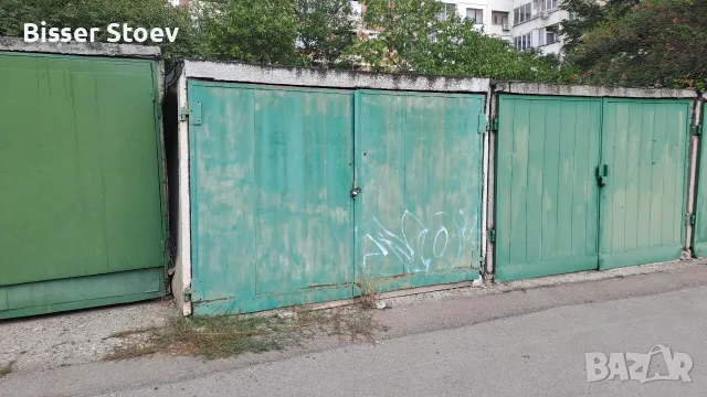 Гаражна клетка, бетонна с метална врата 