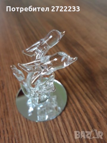 Нова изящна стъклена фигурка делфини 