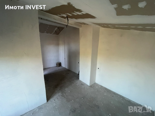 Двуетажна вила с ток и вода в м-т Кованлъка спирка "Момина чешма", снимка 7 - Вили - 52632595