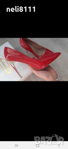 Обувки , снимка 2 - Дамски обувки на ток - 53350161