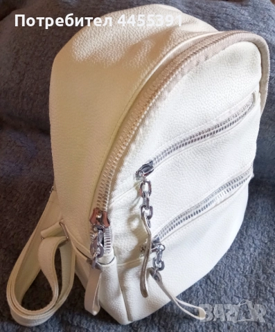 Елегантна дамска бяла раница