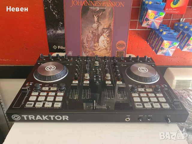 DJ TRAKTOR KONTROL S4 MK 2, снимка 5 - Ресийвъри, усилватели, смесителни пултове - 47834121