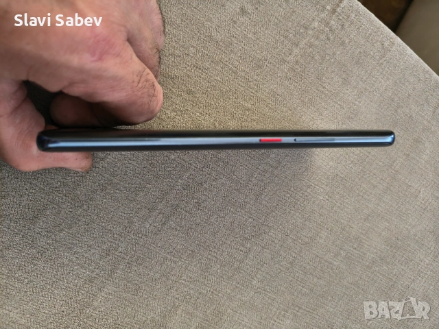 HUAWEI Mate 20 Pro 128 GB + подарък 3 калъфа, снимка 7 - Huawei - 54182638