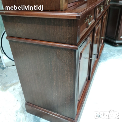 Витрина-шкаф Chesterfield махагон, снимка 15 - Секции и витрини - 53432459