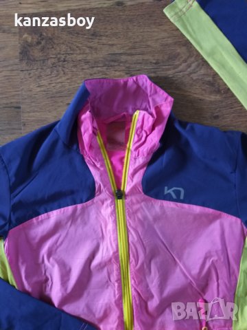 kari traa - страхотна дамска ветровка, снимка 3 - Спортни екипи - 38177145