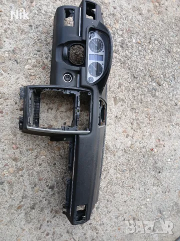 Taбло за Мерцедес Б класа, снимка 4 - Части - 47307926