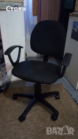 Офис стол в отлично състояние, снимка 2 - Столове - 37769827