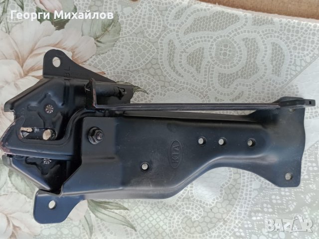 Брава за преден капак за Киа Соренто 2.5 CRDI, снимка 2 - Части - 42754216