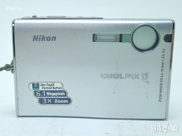 Nikon Coolpix S9 6.1 MP Digital Camera Silver, снимка 2 - Фотоапарати - 53893613