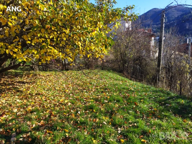 Продава парцел с проект за къща в гр.Смолян