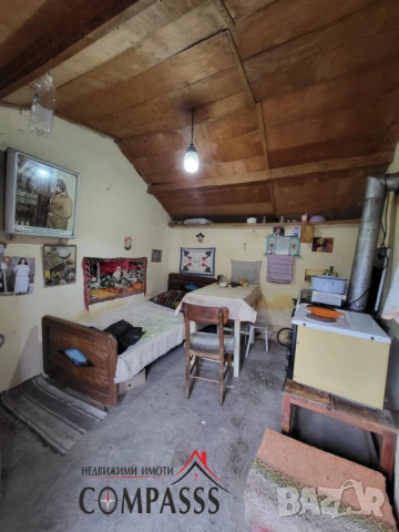 Къща с двор, с. Преселенци, Общ. Ген. Тошево - 50000евро!, снимка 13 - Къщи - 53175423