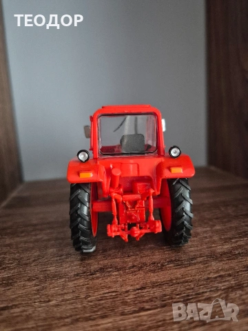 Умален модел на трактор МТЗ-80, снимка 3 - Колекции - 53220790