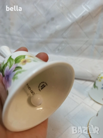 Колекция от порцеланови фирмени камбанки , снимка 12 - Антикварни и старинни предмети - 52017042