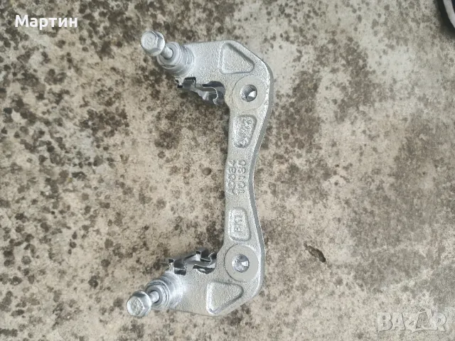 Преден десен спирачен апарат+държач за Киа Соренто -  дизел 2.5 CRDI 16 V - 140 к.с., снимка 11 - Части - 49965324