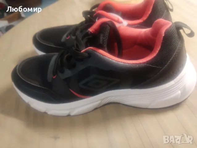 Дамски маратонки umbro 39 н
