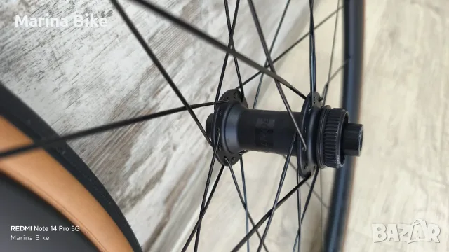 Карбонови шосейни капли Bontrager Aeolus Elite 35 Carbon Tubeless | HG, снимка 6 - Части за велосипеди - 55720796