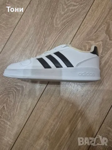 Дамски маратонки Adidas, снимка 4 - Маратонки - 48756201