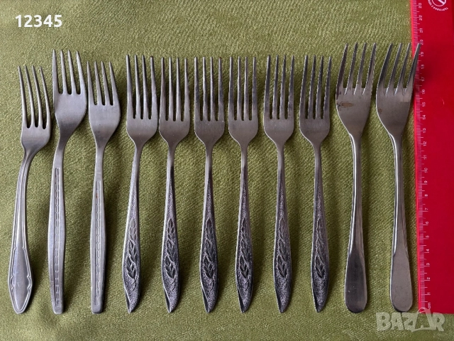 Продавам прибори за хранене, тава, черпак, белачка, щипка, кухненска ножица, стойка за хартия, снимка 2 - Прибори за хранене, готвене и сервиране - 52511908