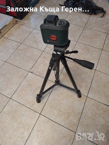 Лазерен нивелир Bosch , снимка 2 - Измервателни инструменти - 54364212