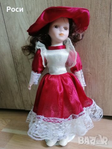 Порцеланова кукла на стойка, снимка 2 - Колекции - 37615048