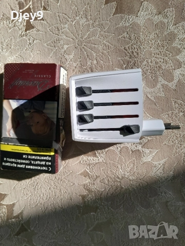 адаптер skross мултифункционален , снимка 3 - Кабели и адаптери - 52468696