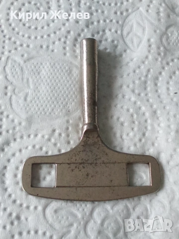 Ключ за стенен часовник 53356, снимка 3 - Антикварни и старинни предмети - 53137736