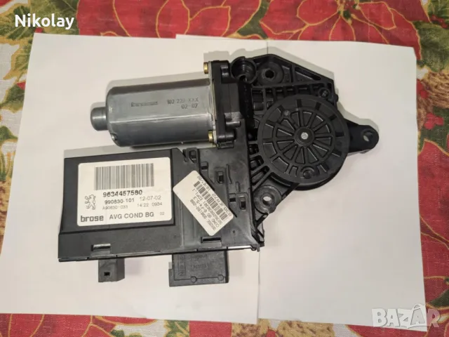 Машинка ел стъкло предно ляво за PEUGEOT 307