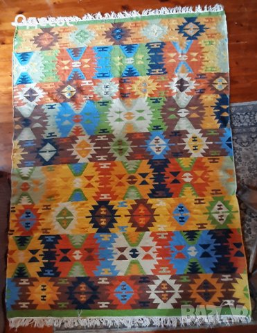 Уникален ръчно тъкан килим, снимка 3 - Антикварни и старинни предмети - 40382963