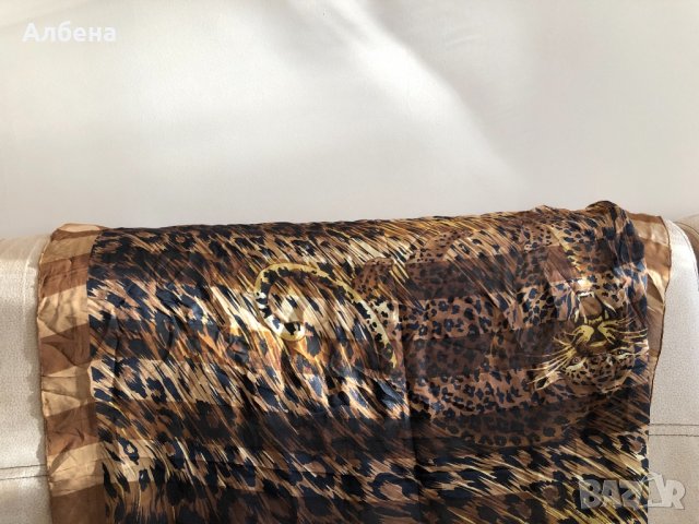 Нов копринен шал с леопардов принт, снимка 2 - Шалове - 30874396
