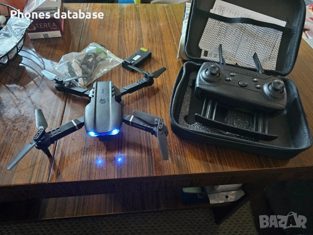 Продавам Дрон с 2 батерий и джойстик, снимка 2 - Дронове и аксесоари - 53132242