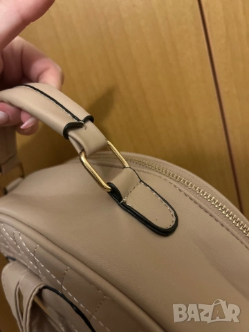 Дамска раница, снимка 3 - Раници - 52228663