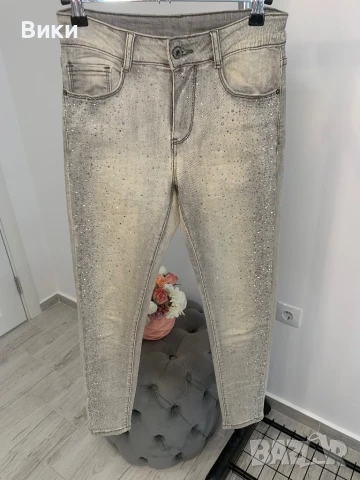 Дънки с камъни в размер XS, снимка 6 - Дънки - 51096045