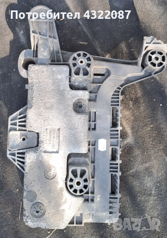 Стойка акомулатор Volkswagen Touran II 2011-2015 1.6 TDI 105к.с., снимка 2 - Части - 51485859