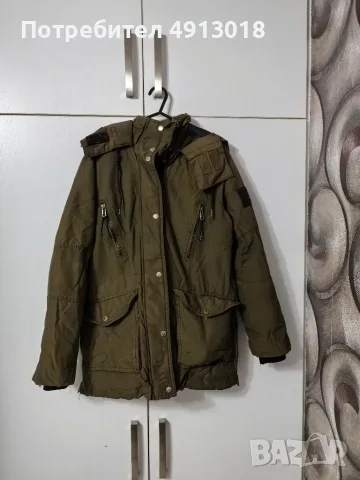 Дамска зимна парка Bershka с качулка и пух - Размер S 