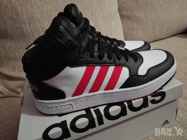 Мъжки кецове Адидас номер 40, снимка 3 - Маратонки - 52879890