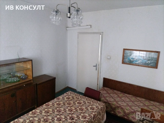 Продавам многостаен апартамент в Три чучура център, снимка 8 - Апартаменти - 54219629