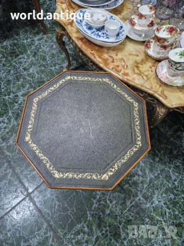 Уникална антикварна английска дървена масичка на колелца , снимка 5 - Антикварни и старинни предмети - 52322286