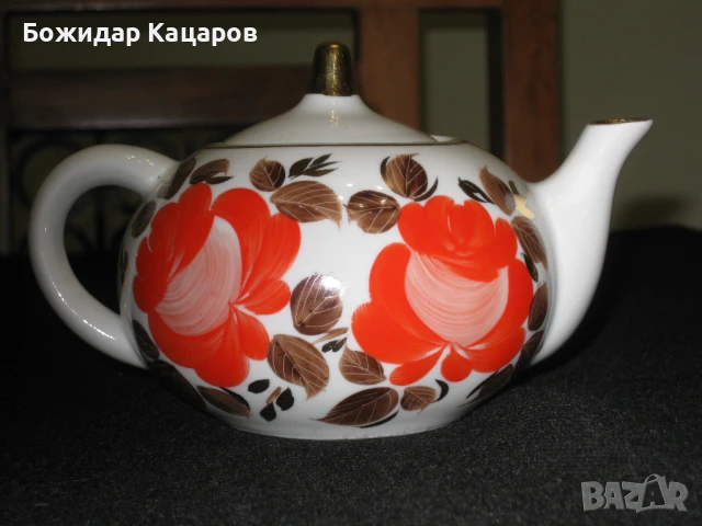 Красив, малък чайник. . Цена - 16 лева. Пращам по Еконт., снимка 3 - Сервизи - 50684297