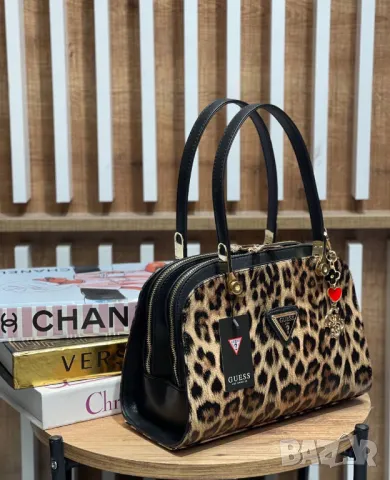 чанти guess 20х30см, снимка 6 - Чанти - 50406051