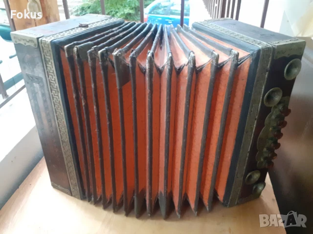 Стар диатоничен акордеон антика дърво кожа седеф каталин, снимка 5 - Антикварни и старинни предмети - 51160090