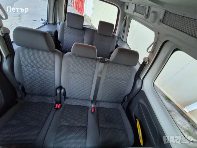VW Caddy MAXI, снимка 11 - Автомобили и джипове - 54361593
