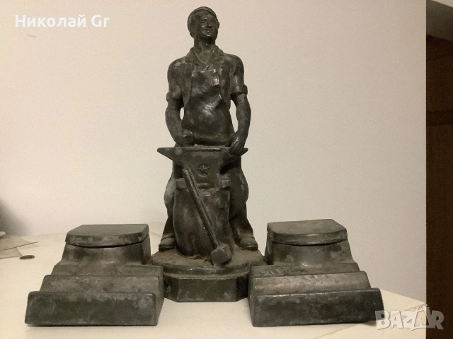 Мастилница времената социализма метал отличен състояние височина 19 см