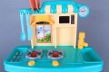 Кухня със светещи котлони, реалистични звуци и течаща вода-38 см Детска играчка сглобяема оборудвана, снимка 9