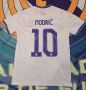 Тениска на Реал Мадрид на Лука Модрич
