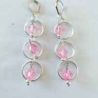 Много красиви и стилни обеци в нежно розово и сребърно от новата ни колекция, снимка 1 - Обеци - 29345201