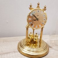 Немски настолен кварцов часовник с колба, снимка 2 - Антикварни и старинни предмети - 38333403