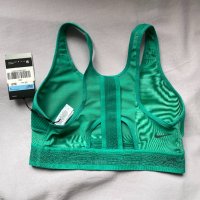 Бюстие Nike swoosh bra, снимка 3 - Корсети, бюстиета, топове - 34028708